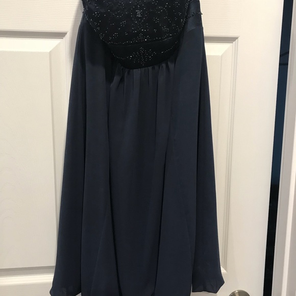 David’s Bridal Bridesmaid dress - Picture 3 of 4